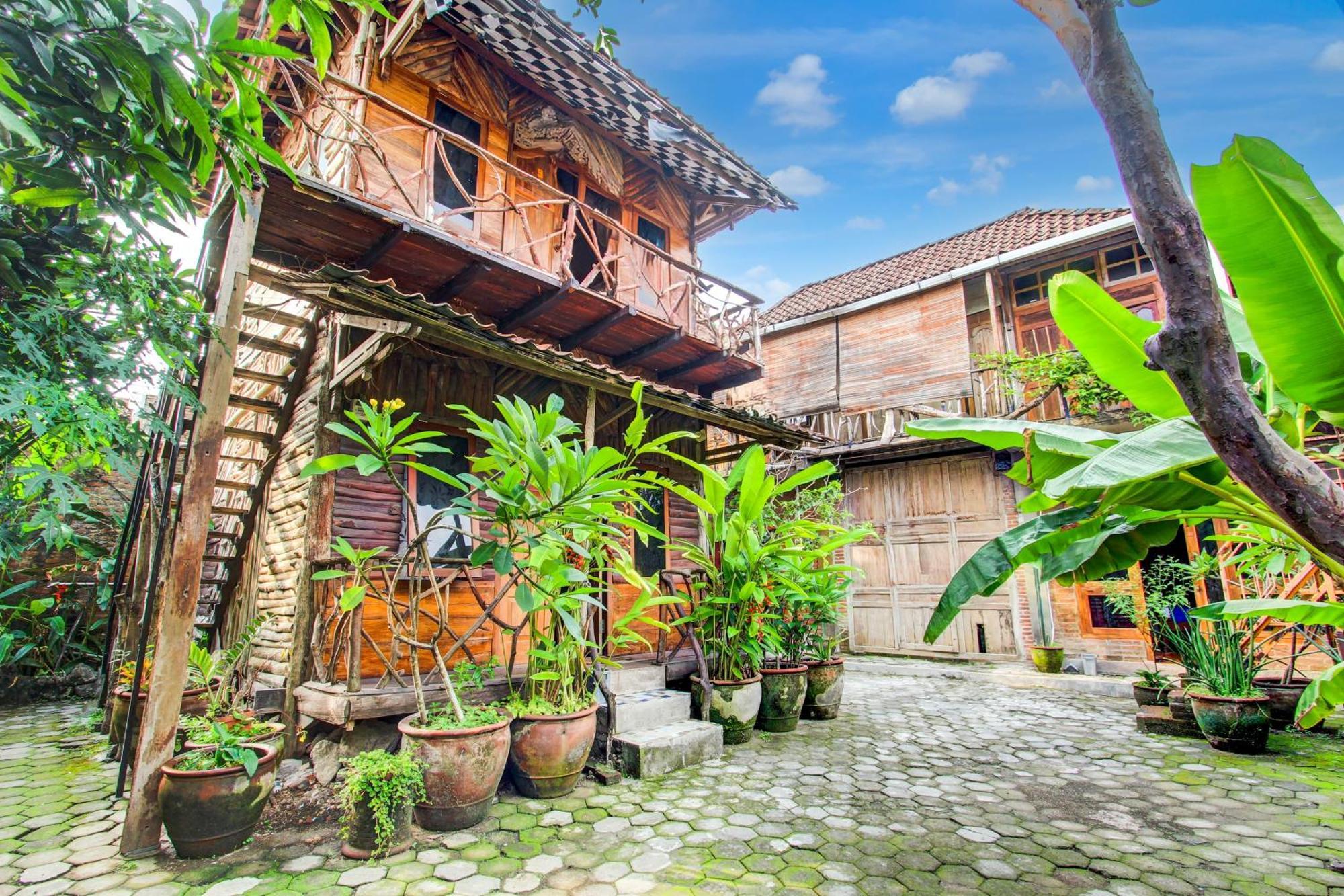 Chez Laelik Hotel Yogyakarta Exterior photo